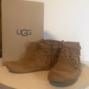 UGG Ankle boots, moccasin style. W REID. Sz 9 USA. IMPRINT BY UGG. New in box!